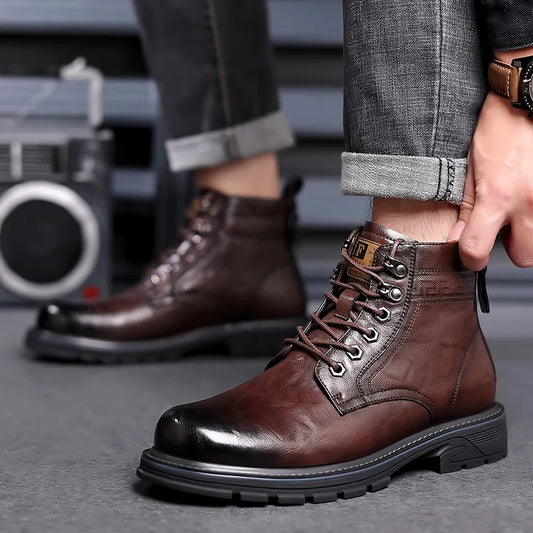 Bota Masculina Premium em Couro Tecnológico Aurelius