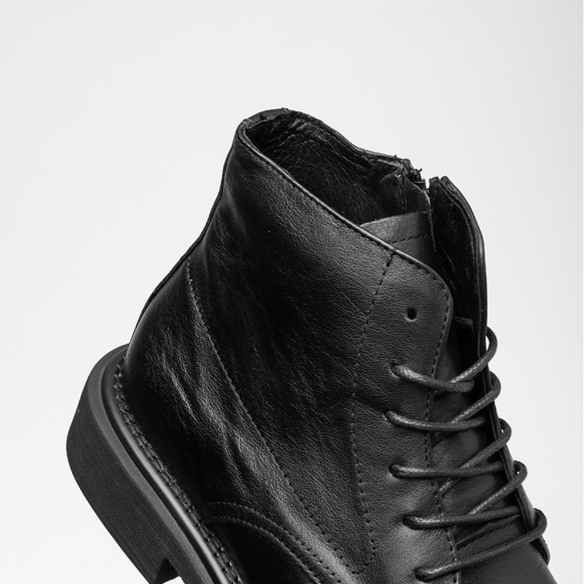 Rugged Genuine Leather Heritage Boots
