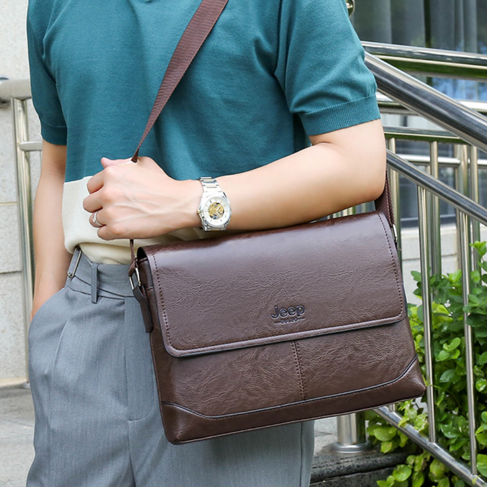 Vintage Leather Daily Messenger Bag