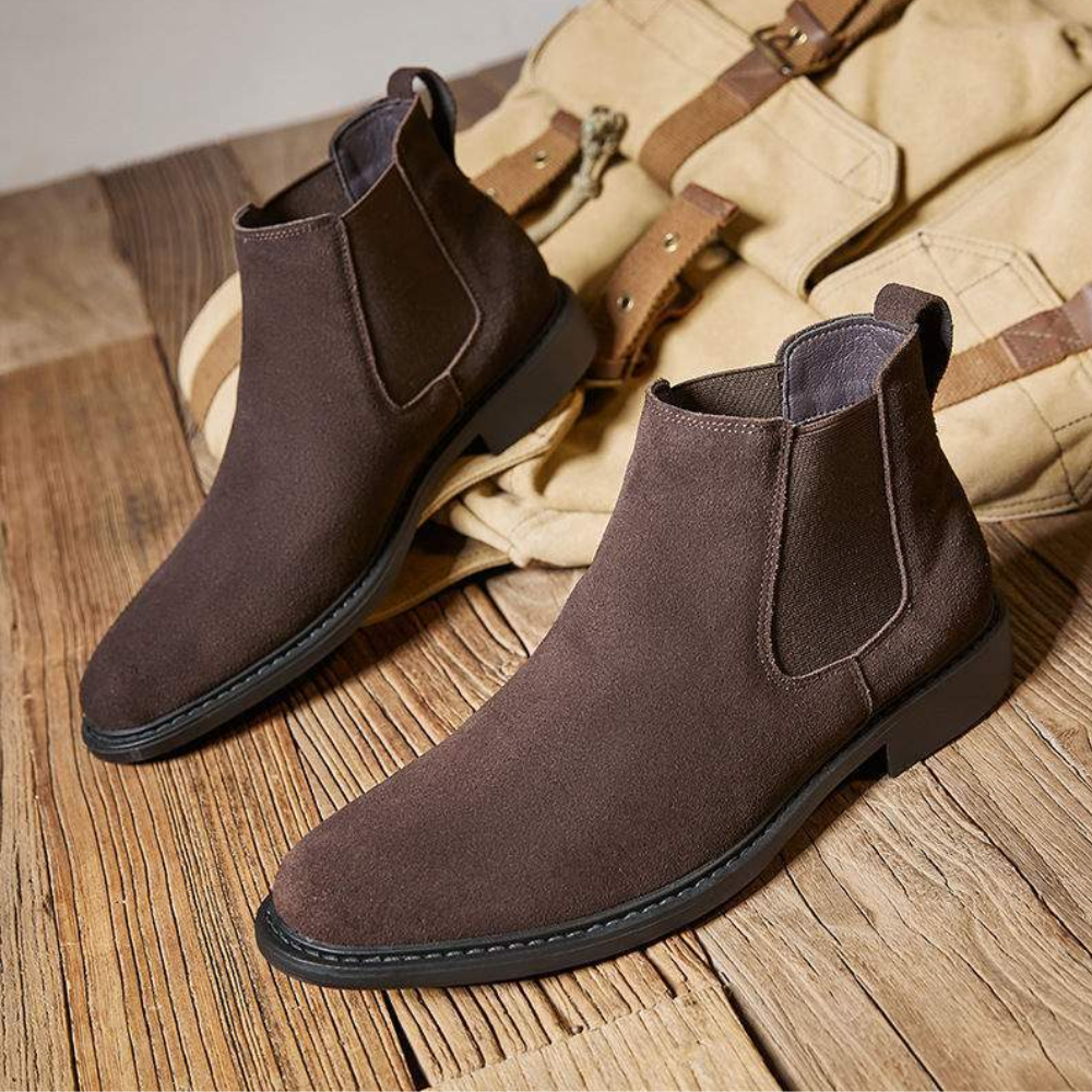 Bota Masculina em Couro Camurça St. Peter
