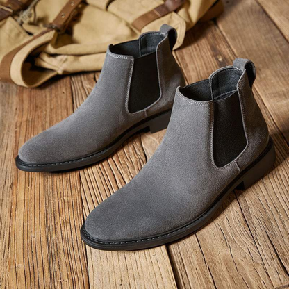 Bota Masculina em Couro Camurça St. Peter