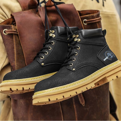 Bota Militar de Couro Barnaby