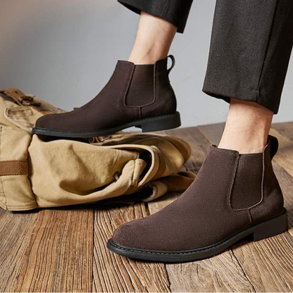 Bota Masculina em Couro Camurça St. Peter