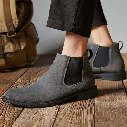 Bota Masculina em Couro Camurça St. Peter