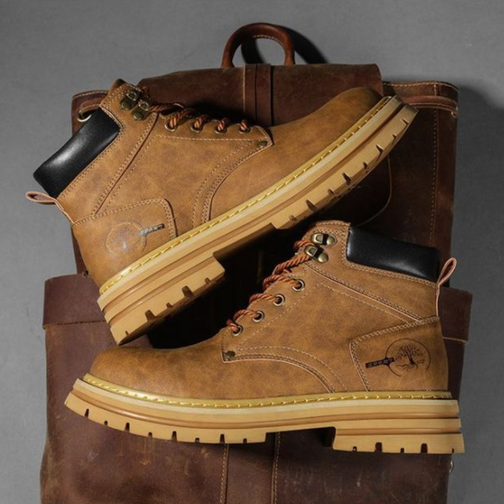 Bota Militar de Couro Barnaby