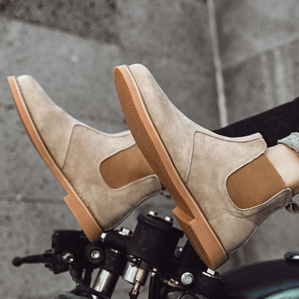 Bota Chelsea de Couro Camurça Rochester