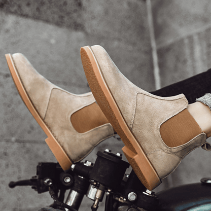 Bota Chelsea de Couro Camurça Rochester