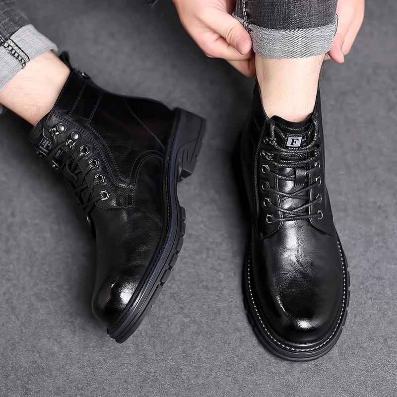 Bota Masculina Premium em Couro Tecnológico Aurelius
